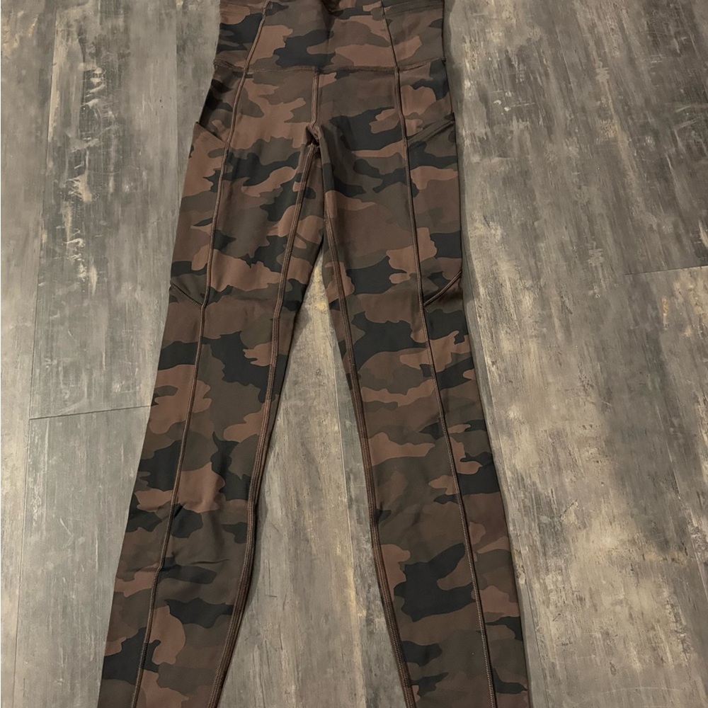 Lululemon tights size 2
